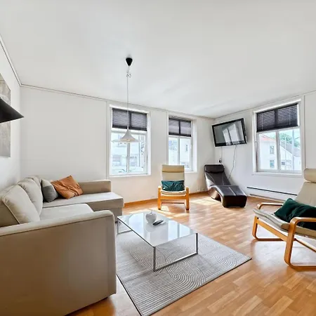 Family & Business Friendly 2br By 31 ستافانجر