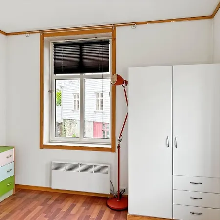 Family & Business Friendly 2br By 31 شقة